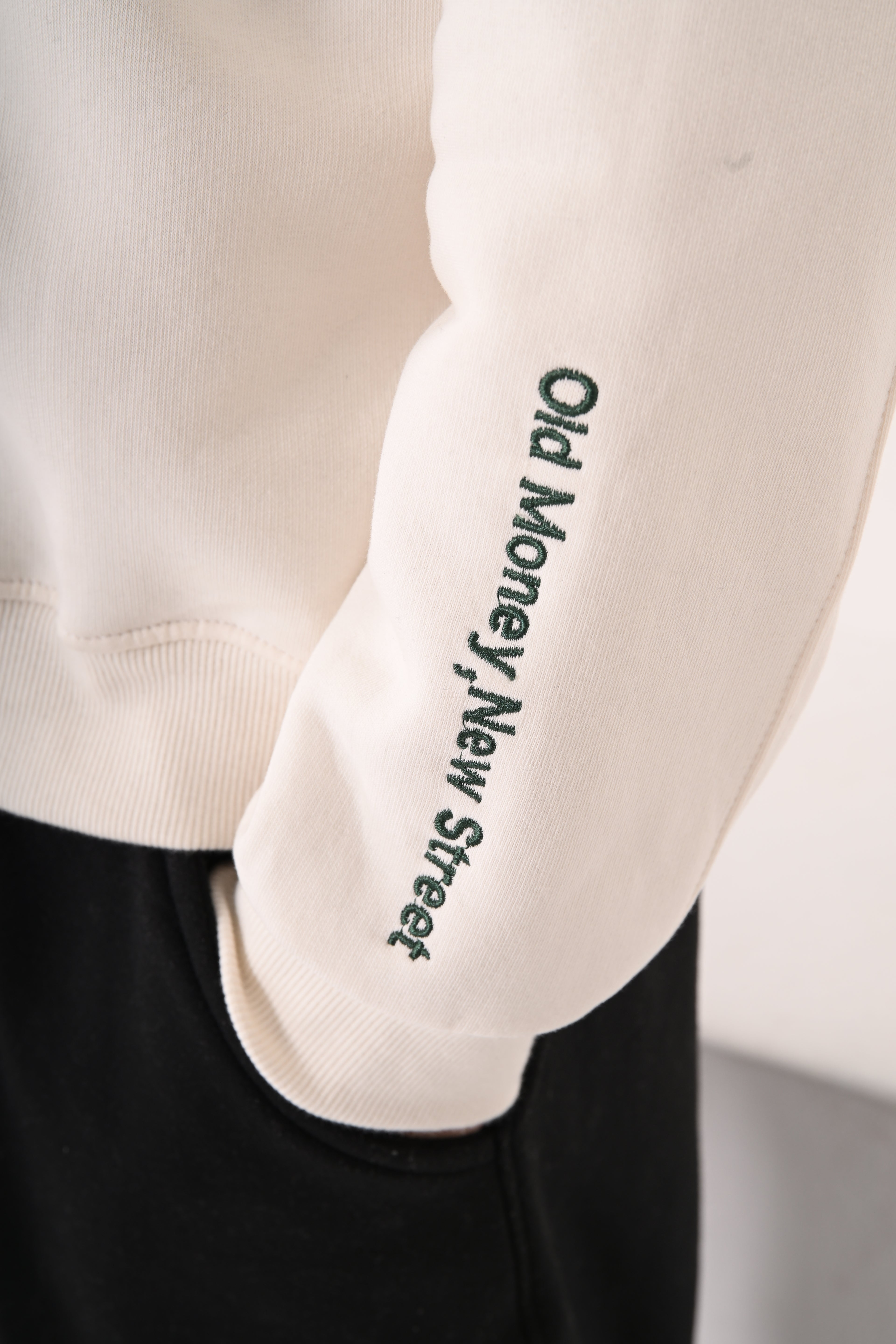 Nobile Essential Crewneck – Relaxed Fit